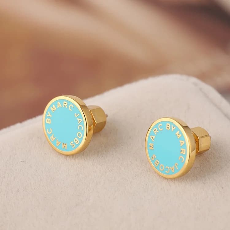 Le garde-temps Marc Jacobs 106672 vu de profil