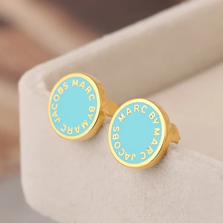 Détail du bracelet du Marc Jacobs 106672