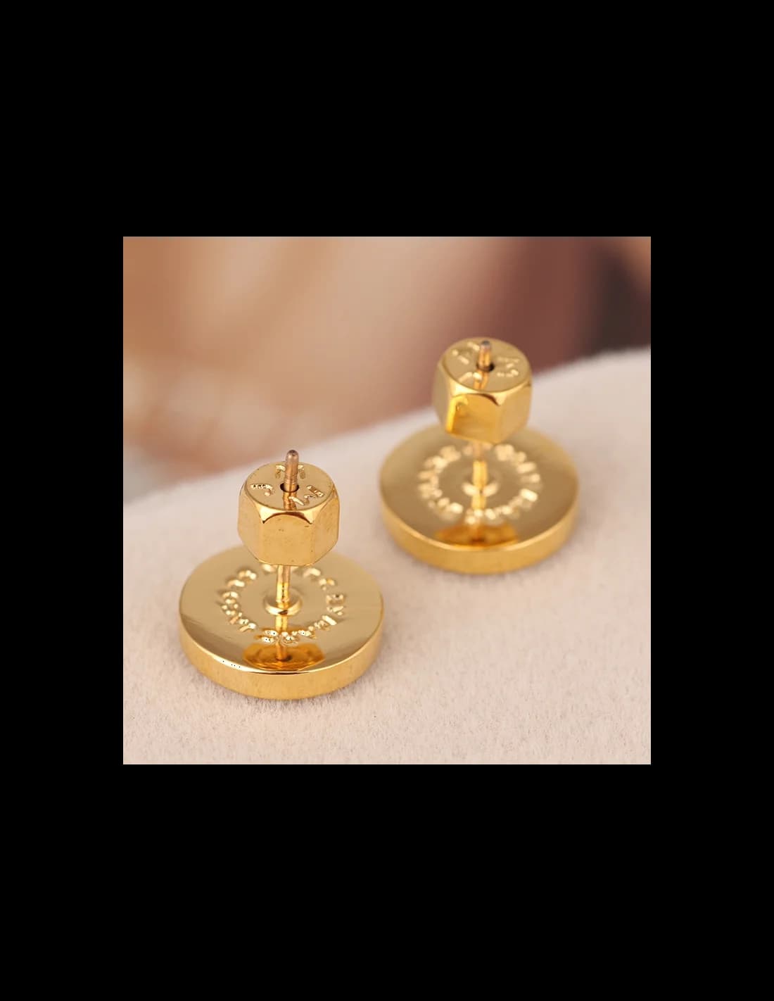 Le garde-temps Marc Jacobs 106806 vu de profil