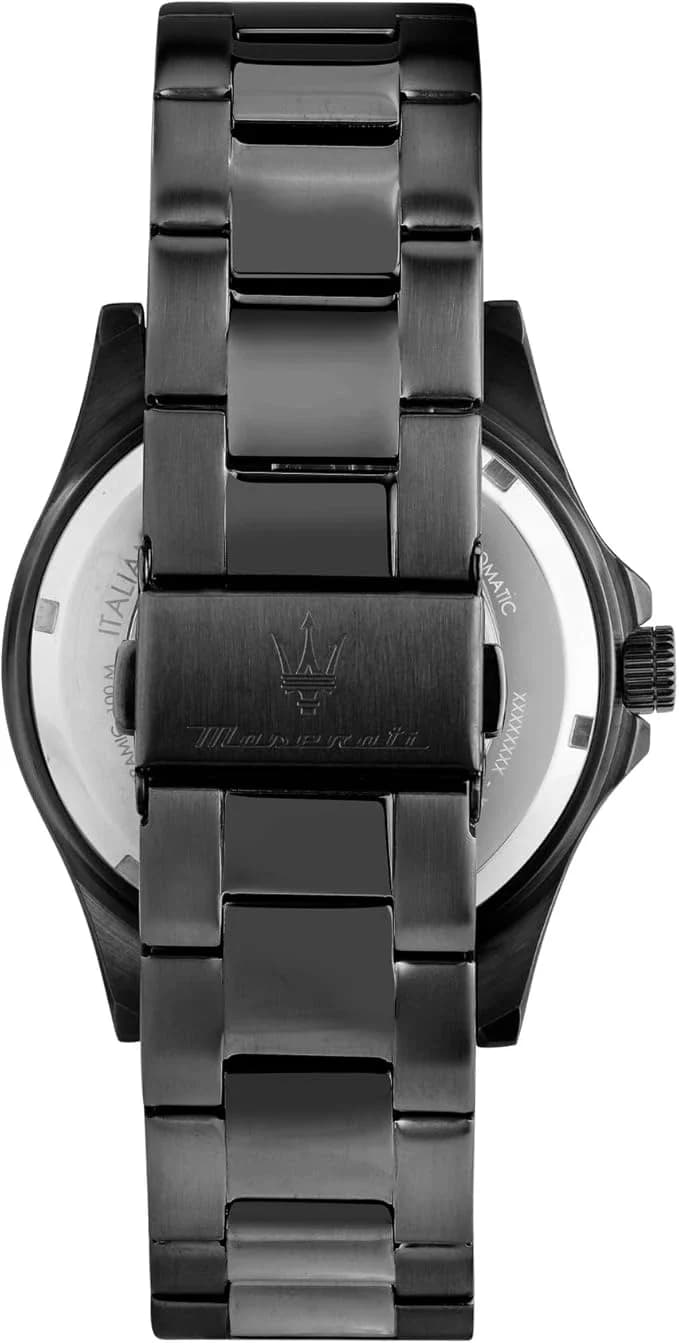 Zoom sur le cadran noir du Maserati R8853100035