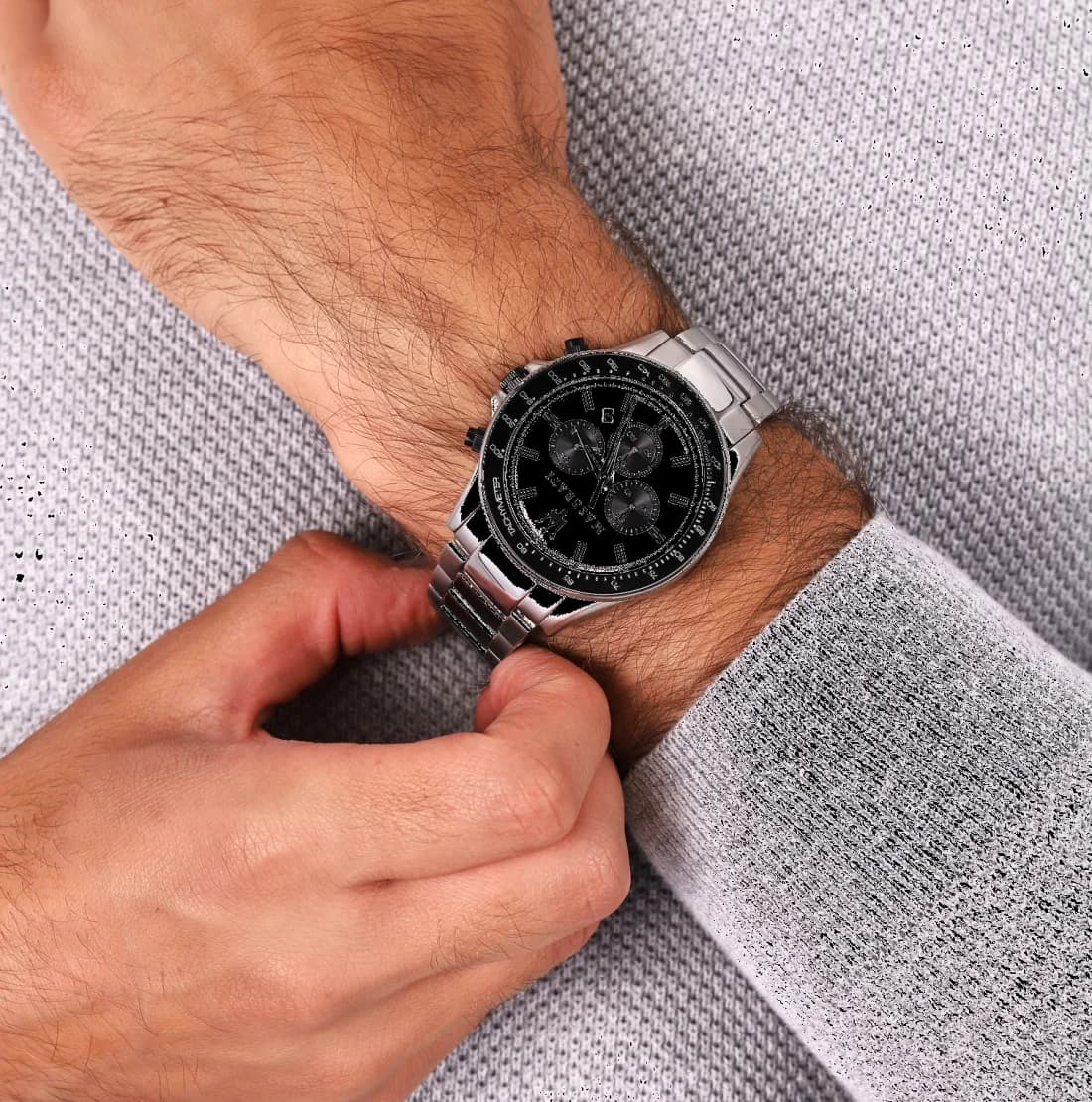 Fond du boîtier du garde-temps Maserati R8873640003
