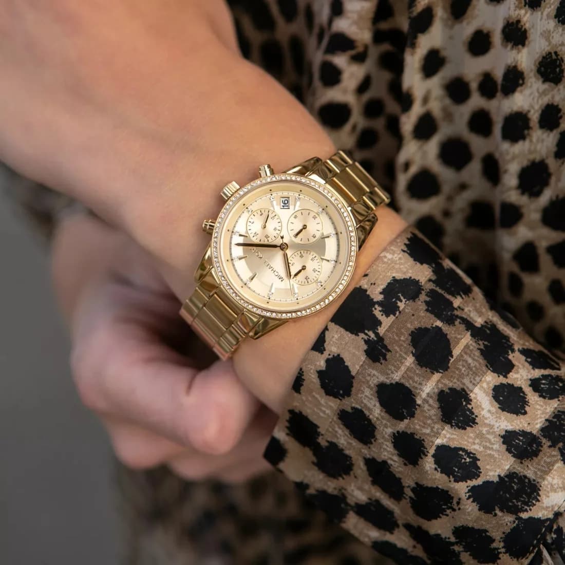 Détail du bracelet acier du Michael Kors MK6356