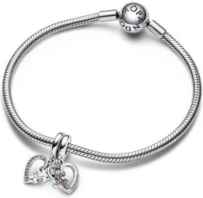 Zoom sur le cadran du Pandora 792239C01