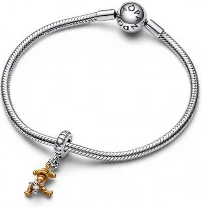 Zoom sur le cadran du Pandora 792213C01