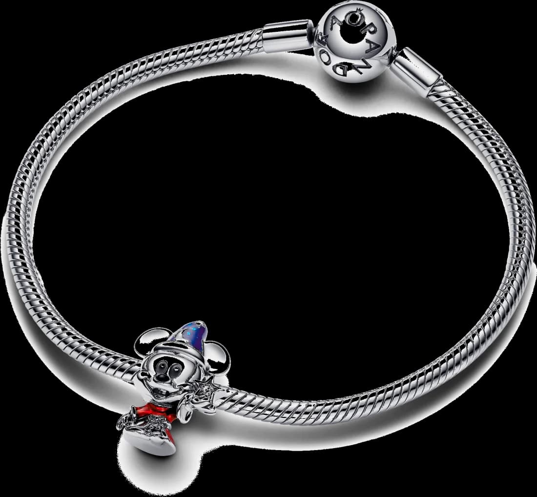 Zoom sur le cadran du Pandora 792954C01