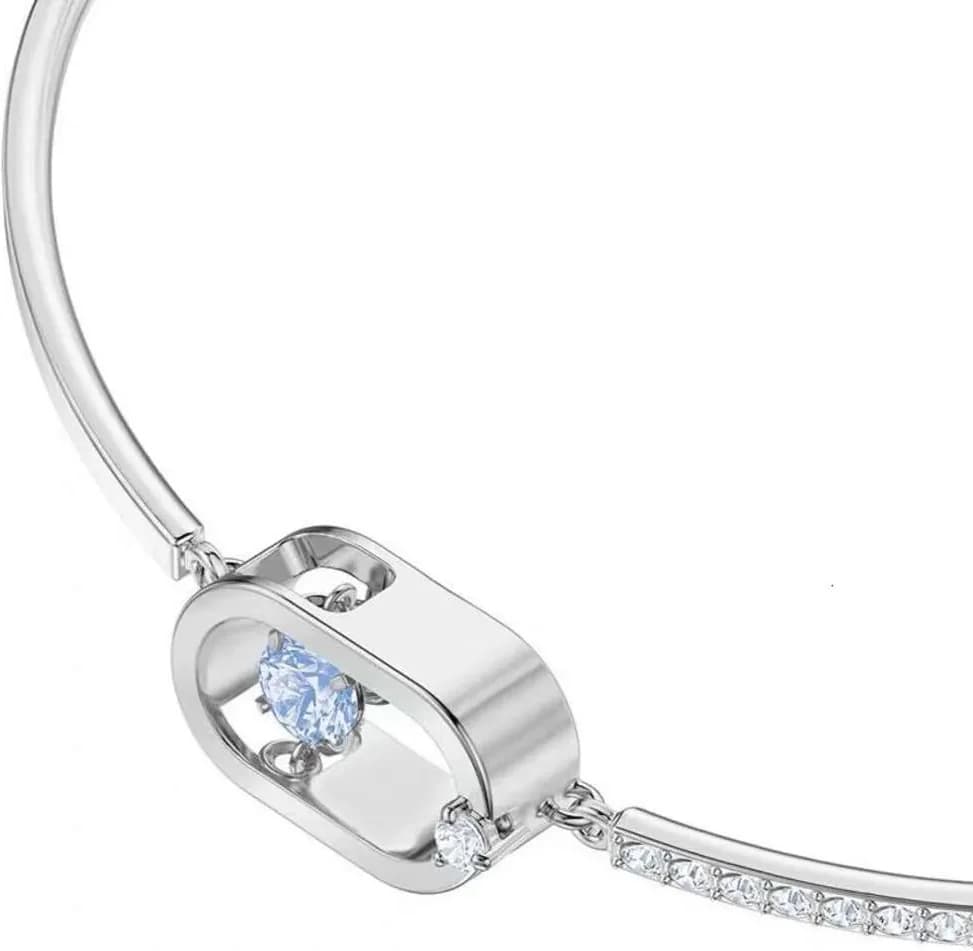 Le garde-temps Swarovski 5479120 vu de profil