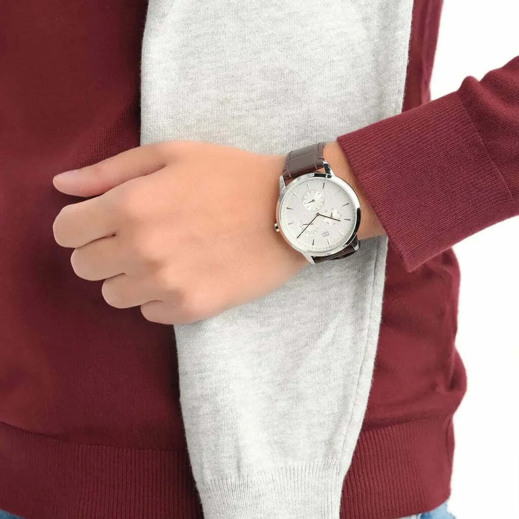 Lunette boîtier Tommy Hilfiger 1710389 en acier inoxydable brossé 42mm, verre minéral et couronne cannelée