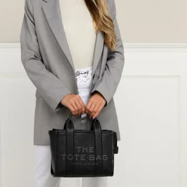 Zoom sur le cadran du Marc Jacobs H009L01SP21-001
