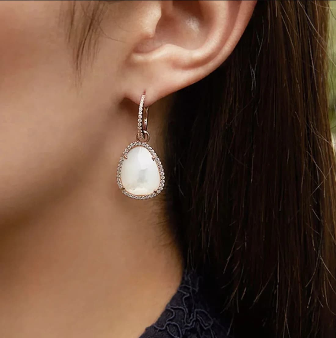 Boucles d'oreilles APM Monaco AE036-110257 en argent 925, placage or rose et zirconium blanc pour femme vue 2