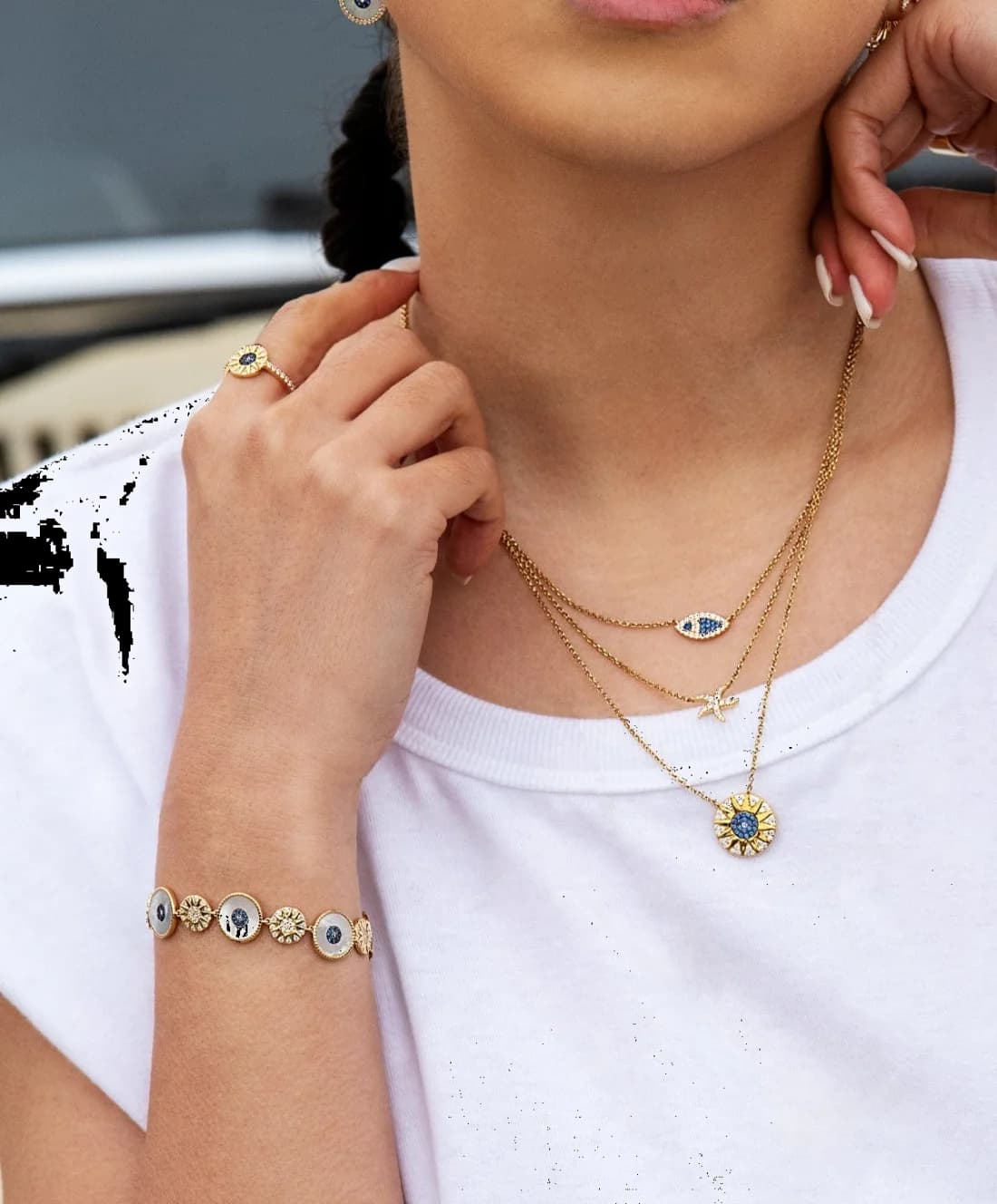 Bracelet APM Monaco Lucky Eyes ajustable pour femme, placage or jaune et nacre - Réf. AB4204MY vue 2
