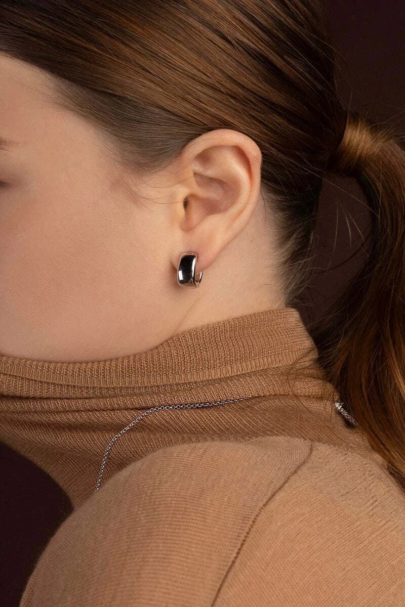 Boucles d'oreilles mini créoles en argent 925 APM Monaco - Réf. AE15402 vue 2