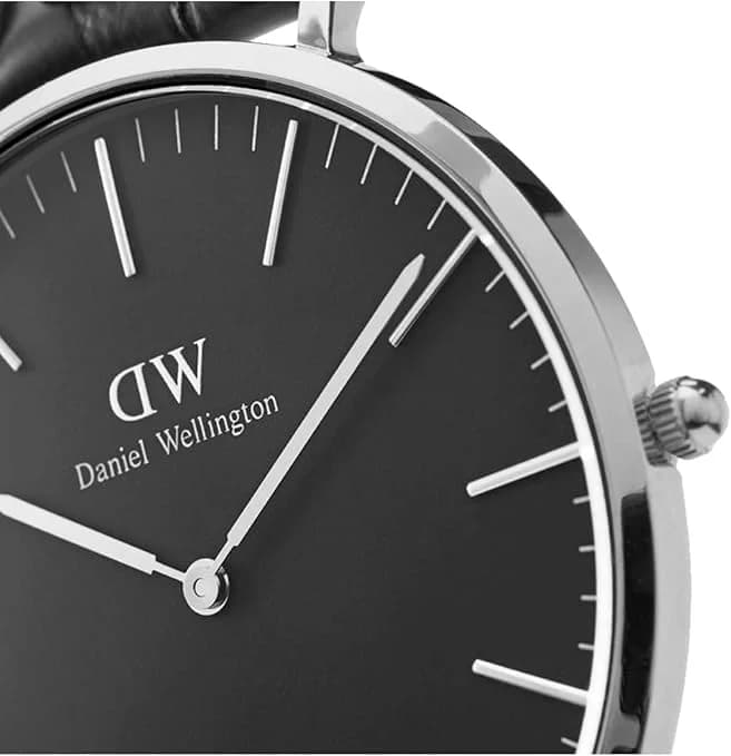 Détail du bracelet cuir du Daniel Wellington DW00100130