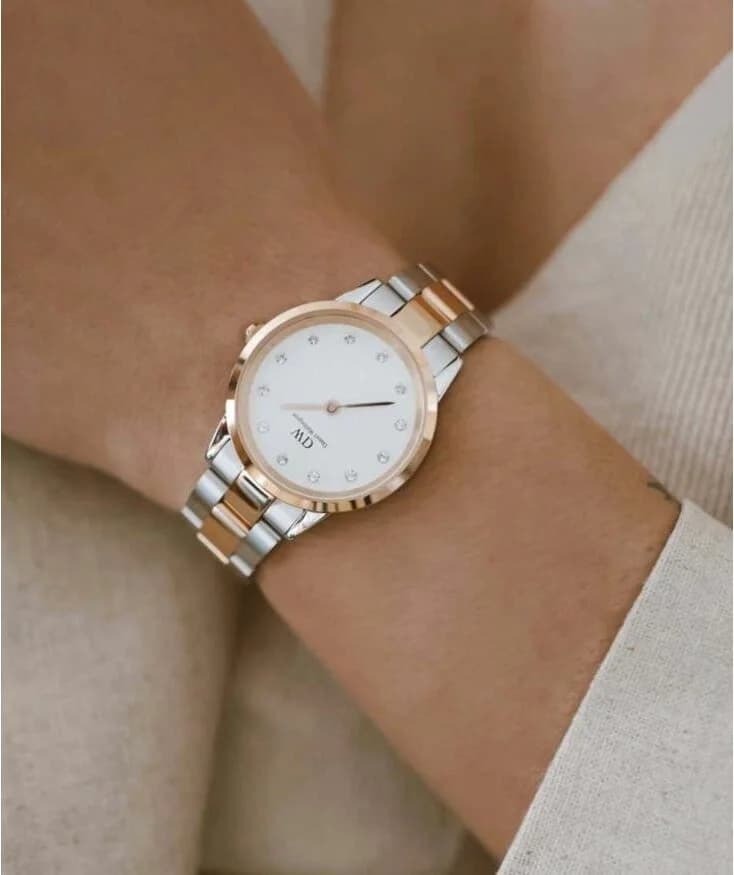 Montre Daniel Wellington DW00100358 femme détail bracelet acier