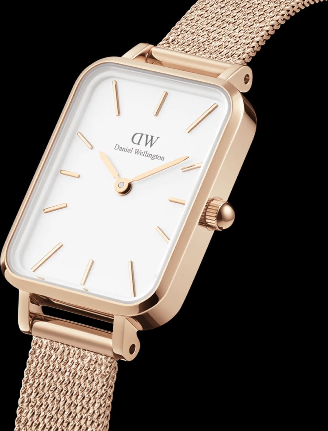 Visage cadran Daniel Wellington DW00100465 avec index bâtons dorés et aiguilles fines en acier inoxydable doré