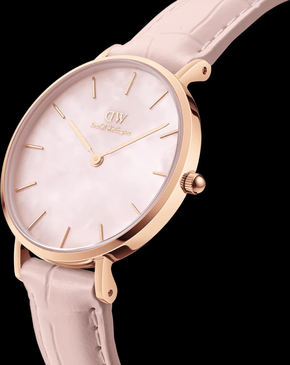 Visage cadran Daniel Wellington DW00100511 avec index bâtons polis et aiguilles fines sur fond nacre irisé