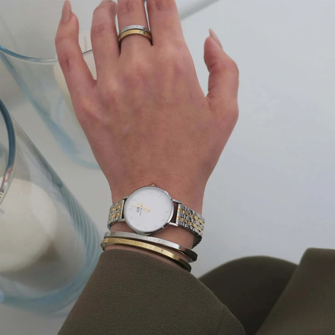 Montre Daniel Wellington DW00100616 femme détail bracelet acier