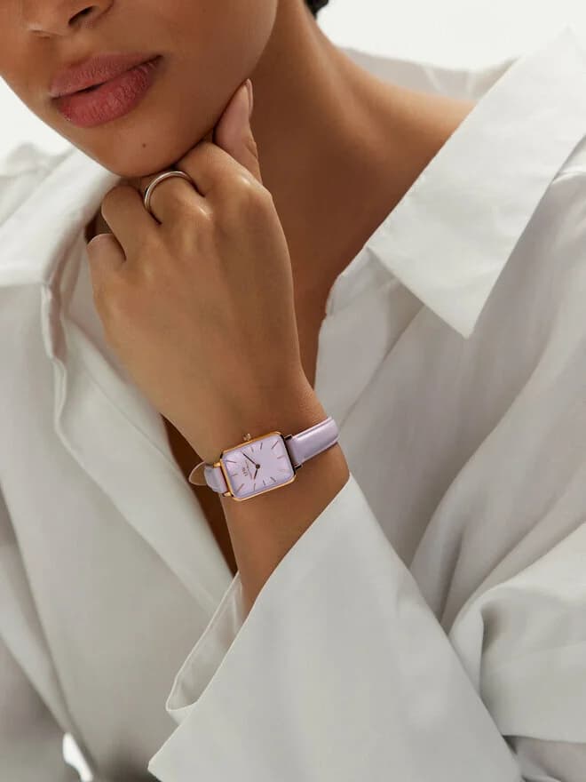 Lunette boîtier Daniel Wellington DW00100637 en acier inoxydable argenté, profil fin et galbé, verre minéral