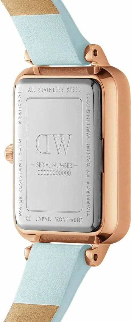 Attache bracelet Daniel Wellington DW00100638 en mesh acier inoxydable argenté avec fermoir déployant ajustable