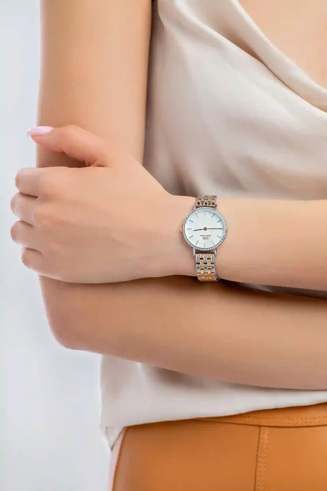 Montre Daniel Wellington DW00100665 femme détail bracelet acier