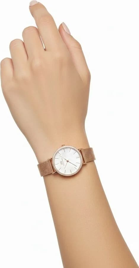 Visage cadran Daniel Wellington DW00100673 avec index bâtons argentés, aiguilles dorées et complication date à 3h sur fond nacre
