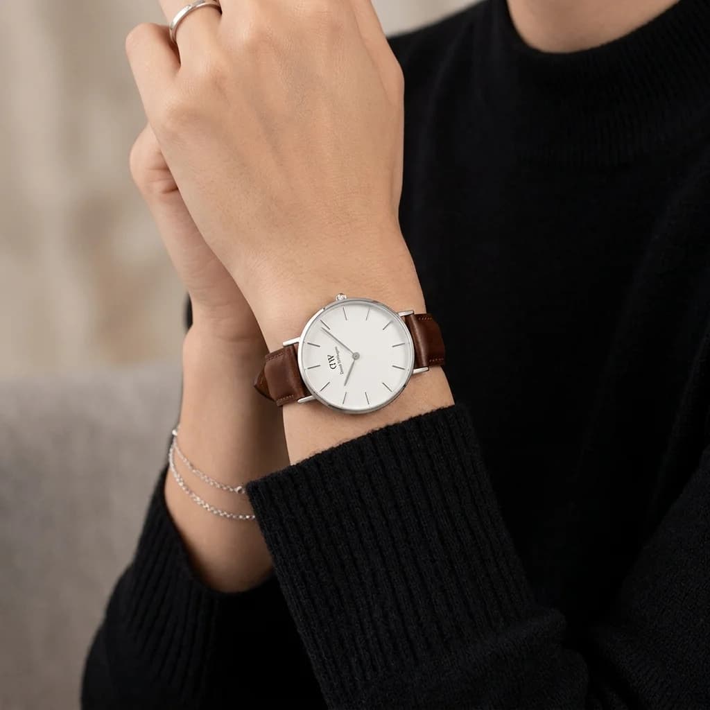 Fond du boîtier du garde-temps Daniel Wellington DW00100239
