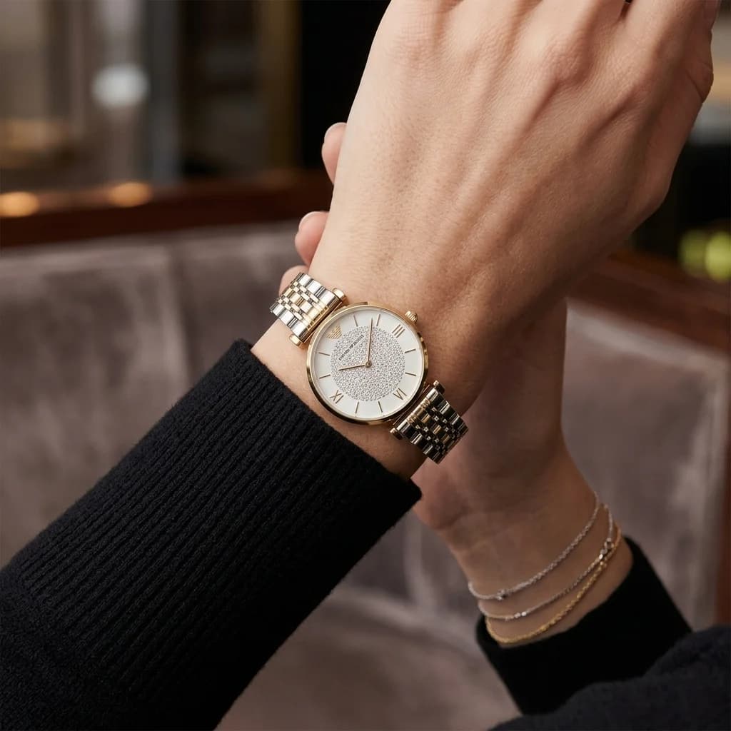 Montre Emporio Armani AR8031 femme détail bracelet acier