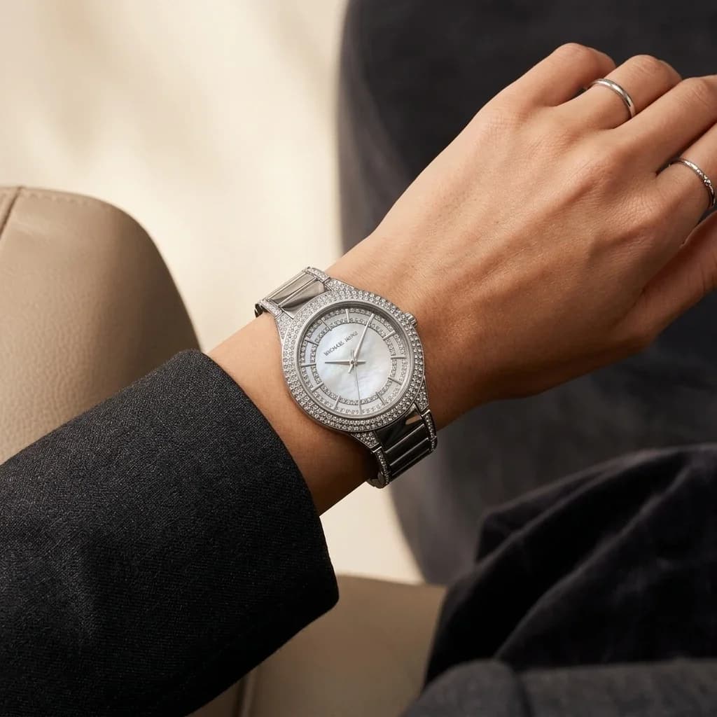 Détail du bracelet acier du Michael Kors MK4657