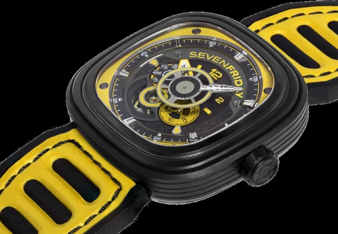 Attache bracelet Sevenfriday P3B/03 en cuir marron vieilli, surpiqûres jaunes et boucle ardillon bronze PVD