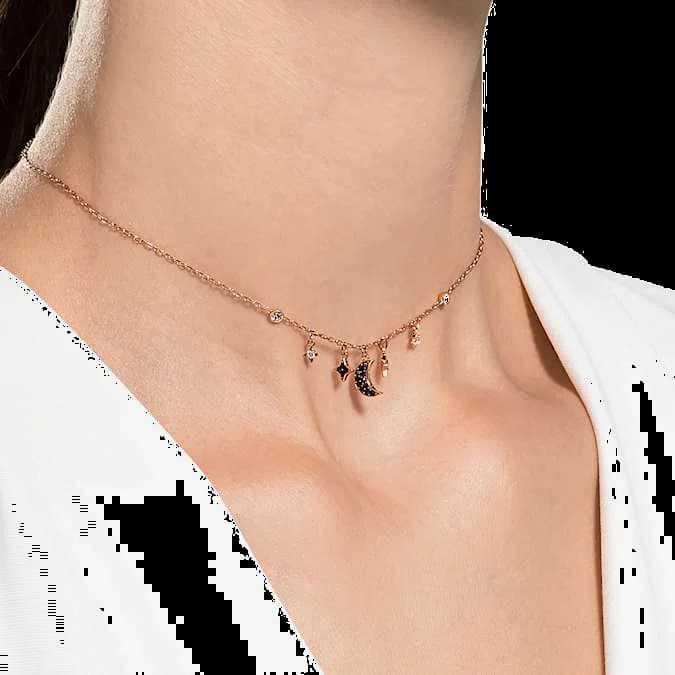 Collier Swarovski Symbolic Moon 5429737 en plaqué or rose avec cristaux noirs et blancs pour femme vue 4